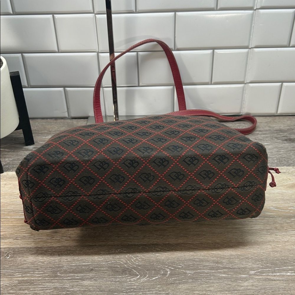 Dooney & Bourke Vintage Burgundy and Black Shoulder Bag - Picture 3 of 16